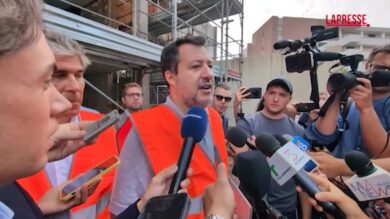 La frase di Salvini contro Macron: "Taches al tram, vacci tu a combattere in Ucraina"