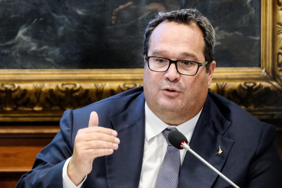 Pensioni 2025, Durigon: “Novità su Opzione Donna e bonus Giorgetti” Pensioni 2025, Durigon: “Novità su Opzione Donna e bonus Giorgetti”
