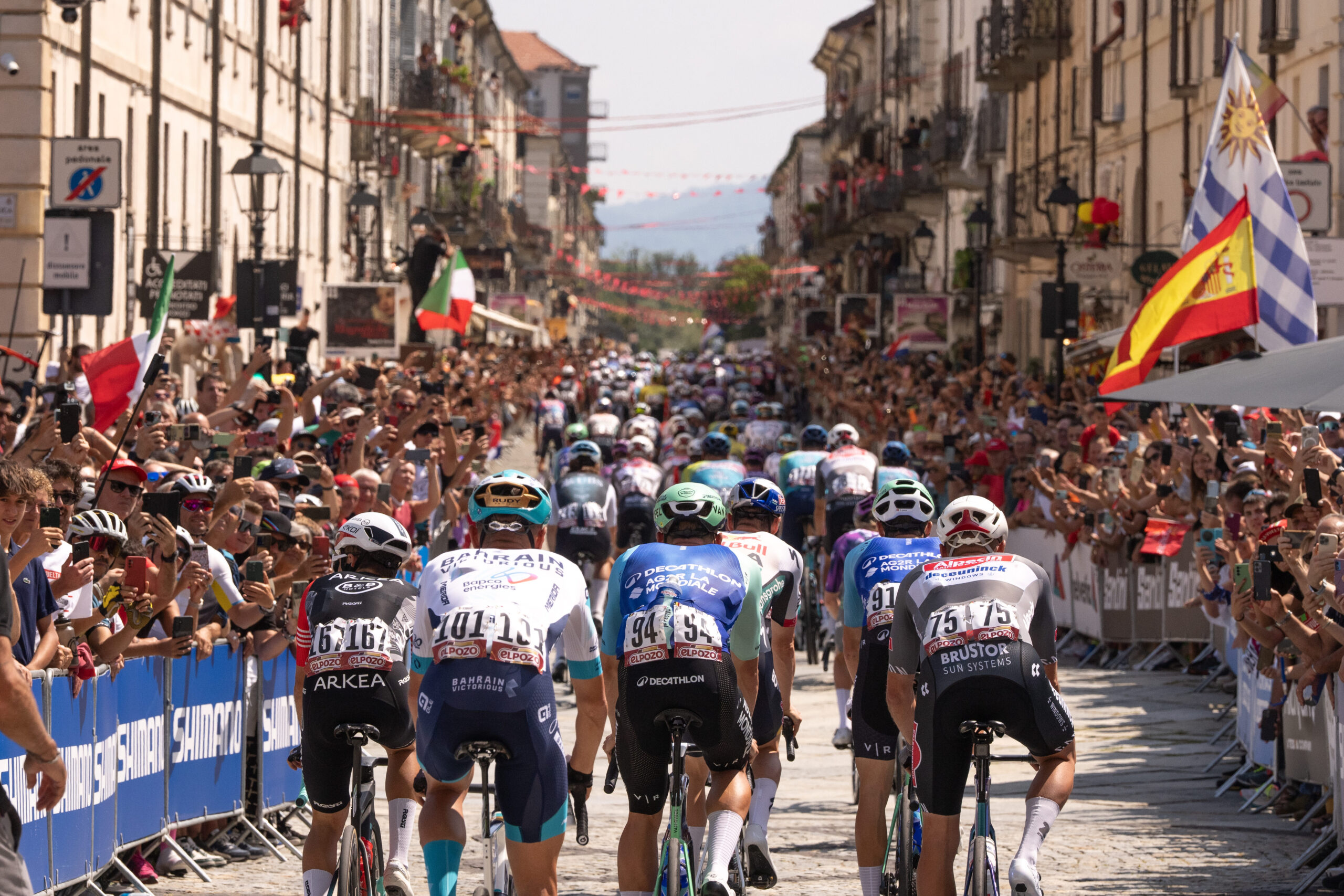 La Vuelta dei furti in Piemonte, dopo Hoetelmans rubate biciclette al team Visma Lease a Bike