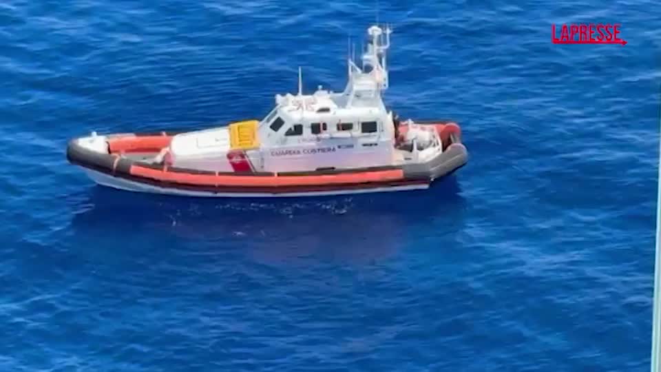 Nave in avaria a Ponza, le immagini a bordo della Nave in avaria a Ponza, le immagini a bordo della