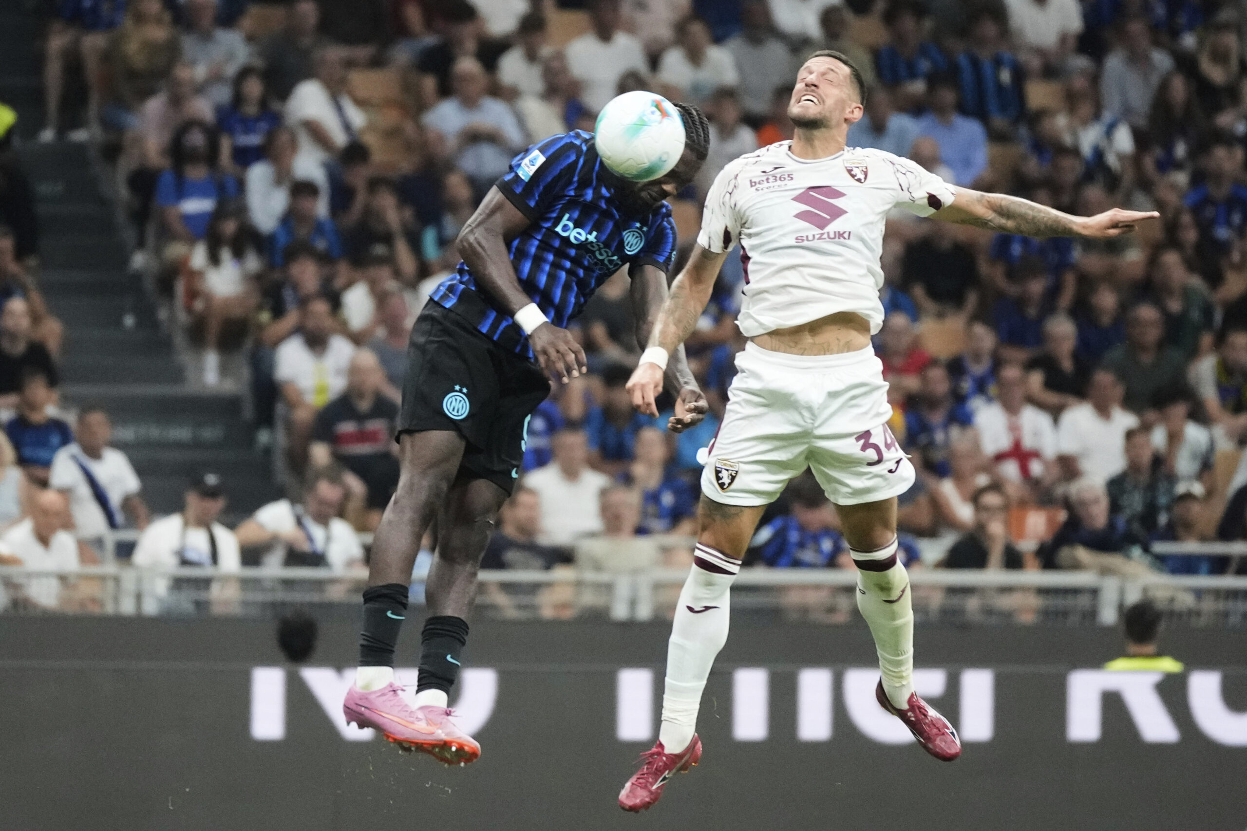 Inter-Torino 5-0, nerazzurri a valanga: doppietta di Thuram