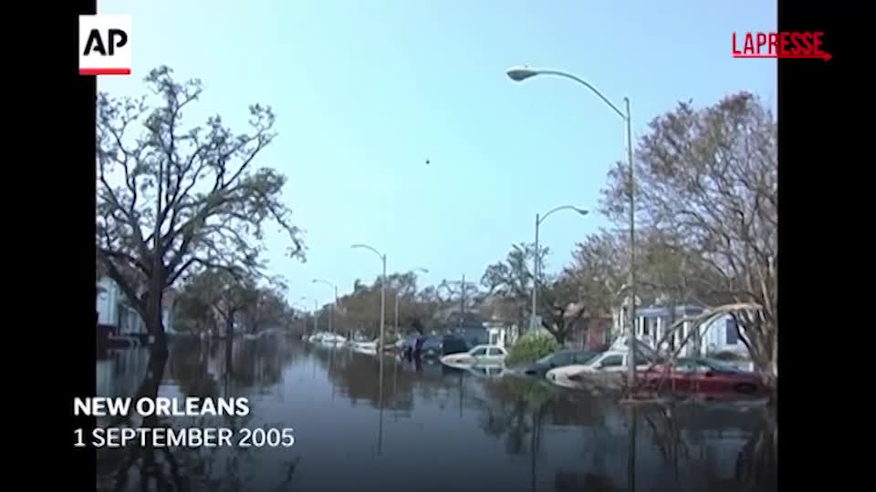 vent anni dall uragano katrina le tragiche immagini del 2005 a new orleans