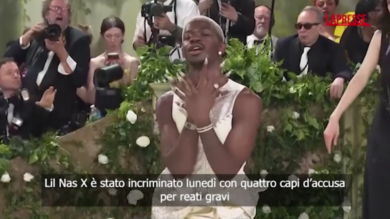 Usa, Lil Nas X incriminato dopo che correva nudo a Los Angeles: rischia 10 anni