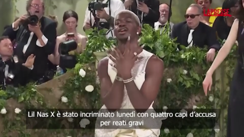 Usa, Lil Nas X incriminato dopo che correva nudo a Los Angeles: rischia 10 anni