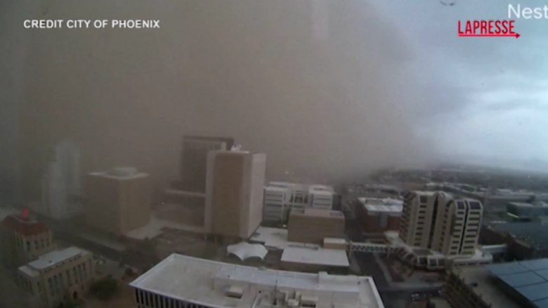 Phoenix, la devastante tempesta di sabbia in timelapse