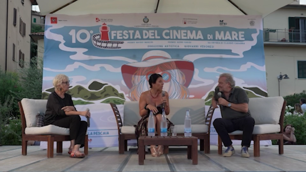 Geppi Cucciari alla Festa del Cinema di Mare: "Lavoravo da un notaio, un testamento diceva 