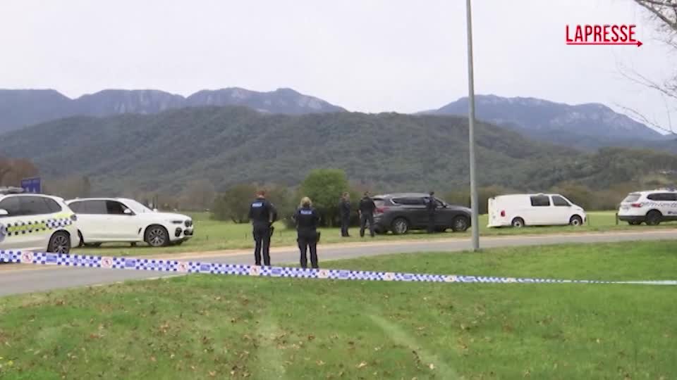 australia due agenti uccisi in una sparatoria nel sud est killer in fuga