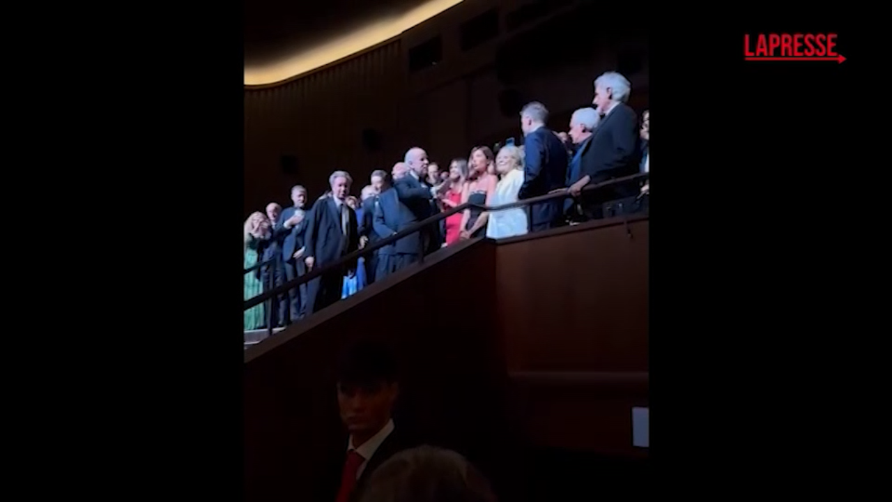 Mostra Cinema Venezia 2025, standing ovation per il film di Sorrentino