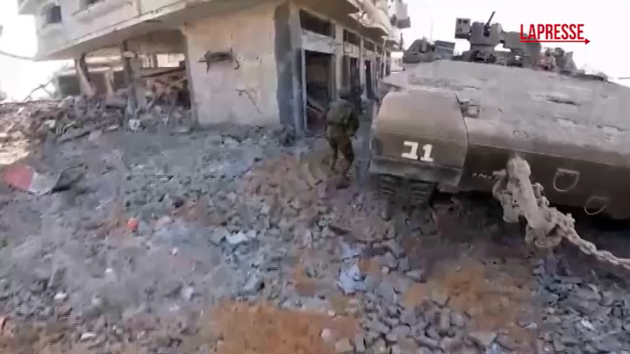 Gaza, truppe israeliane in azione nell Gaza, truppe israeliane in azione nell
