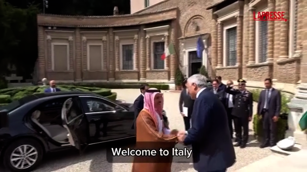 roma la calorosa accoglienza di tajani al ministro degli esteri saudita my friend