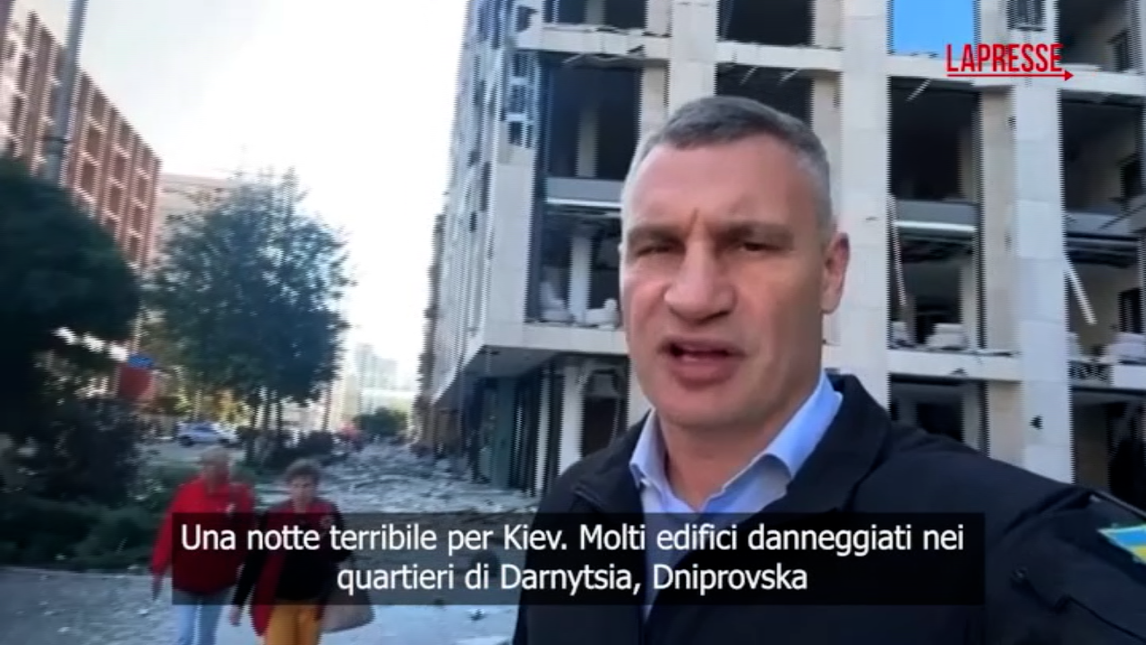 Ucraina, il sindaco di Kiev Klitschko: "Una notte terribile per la città" Ucraina, il sindaco di Kiev Klitschko: "Una notte terribile per la città"