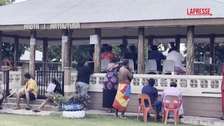 Isole Samoa al voto: lunghe code sotto i tendoni