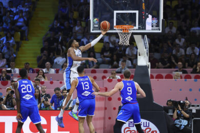 Eurobasket 2025, Italia-Grecia 66-75: esordio amaro per Pozzecco