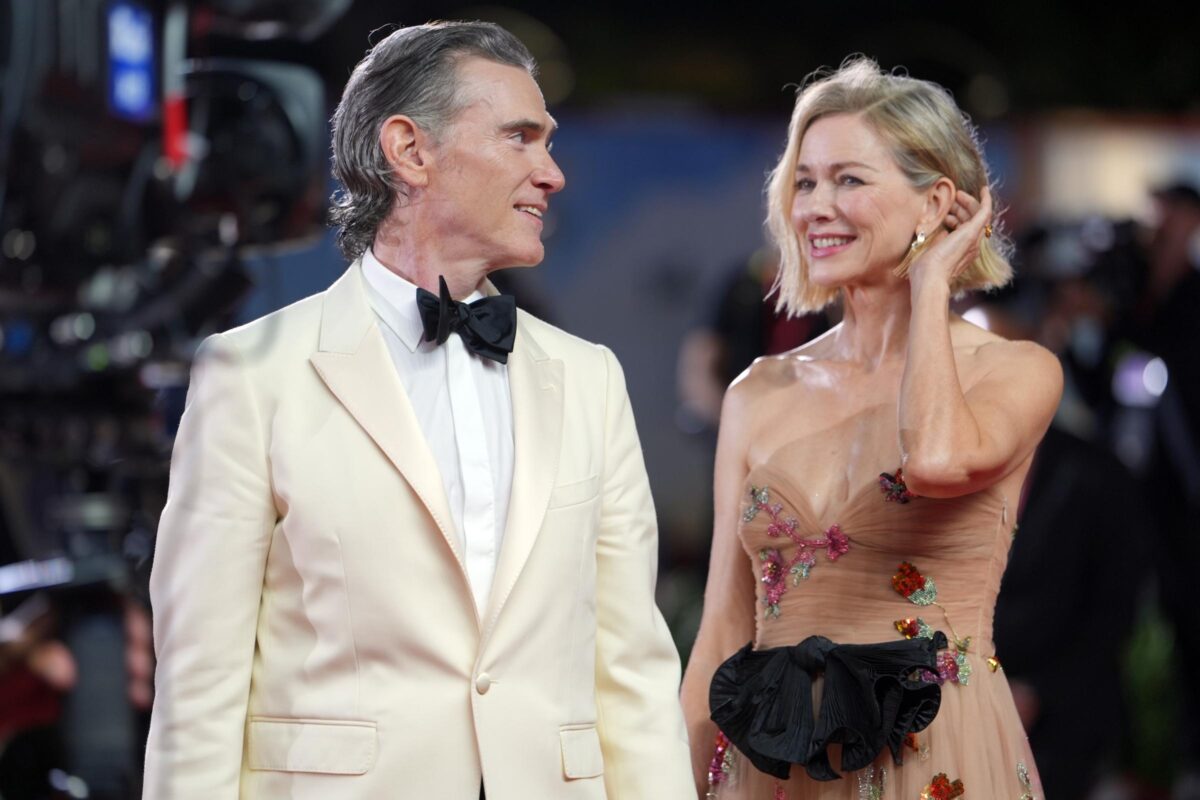 Galleria foto 'Mostra cinema Venezia 2025, Clooney e Amal sul red carpet della prima di Jay Kelly: le foto' - foto 14