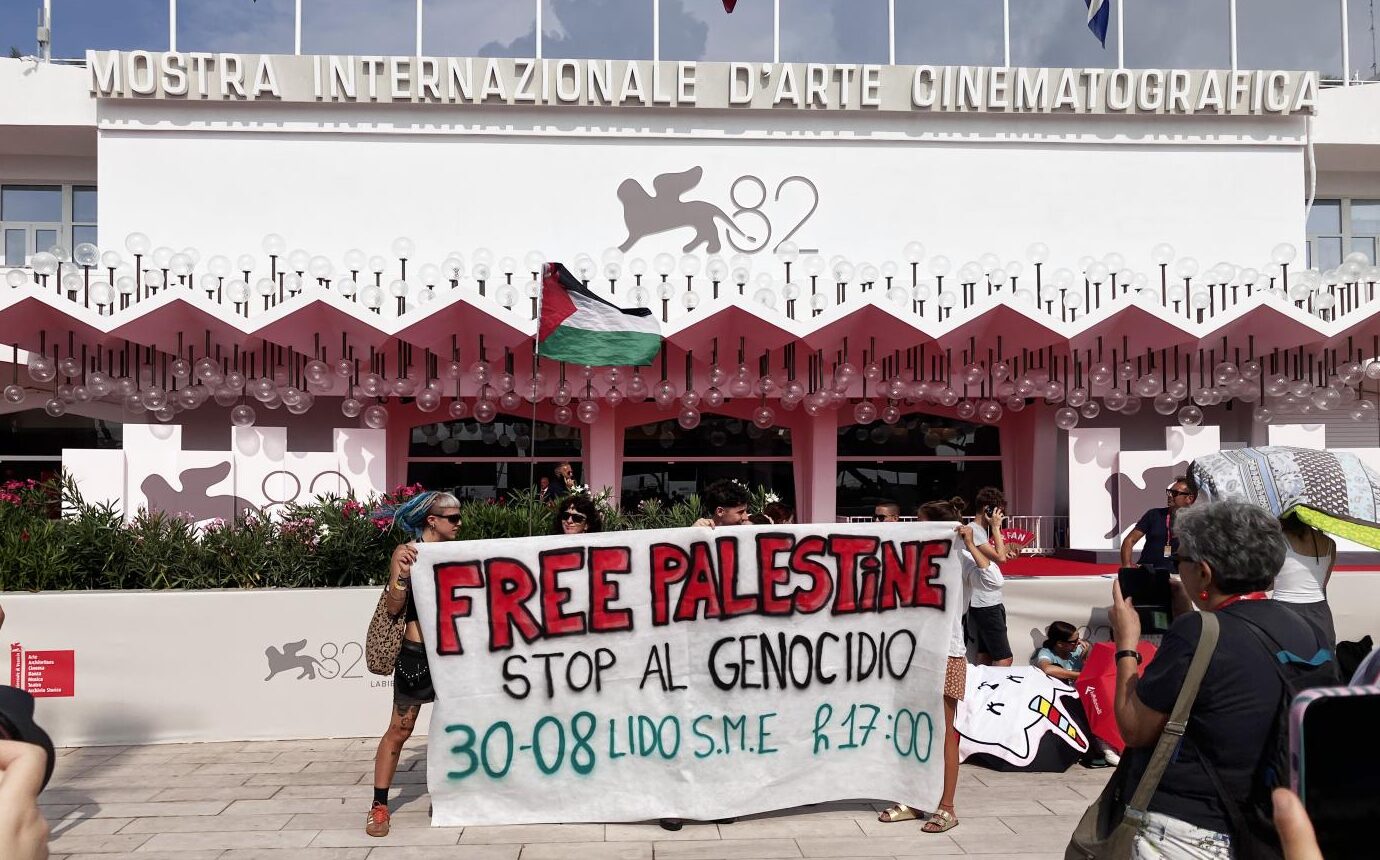 mostra cinema venezia 2025 lido blindato per corteo pro pal
