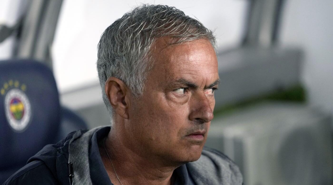 mourinho esonerato finisce la turbolenta stagione in turchia per lo special one