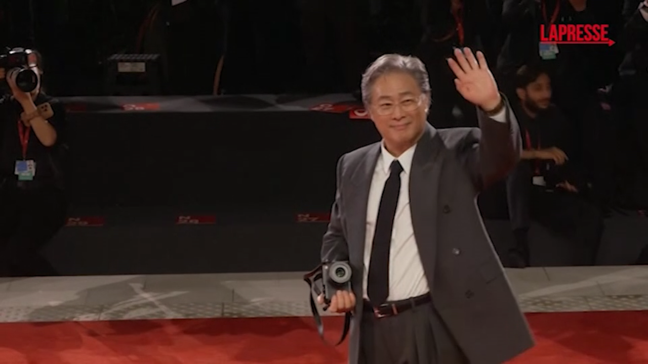 mostra cinema venezia 2025 sul red carpet anche park chan wook