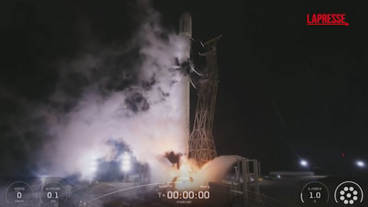 SpaceX, lanciati altri 24 satelliti Starlink SpaceX, lanciati altri 24 satelliti Starlink