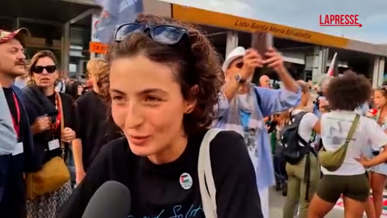 Mostra di Venezia, corteo pro-Pal: "Qui per dire stop al genocidio". C'è anche Tecla Insolia