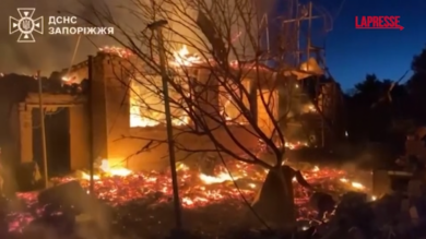 Zaporizhzhia, raid russi: le immagini degli attacchi