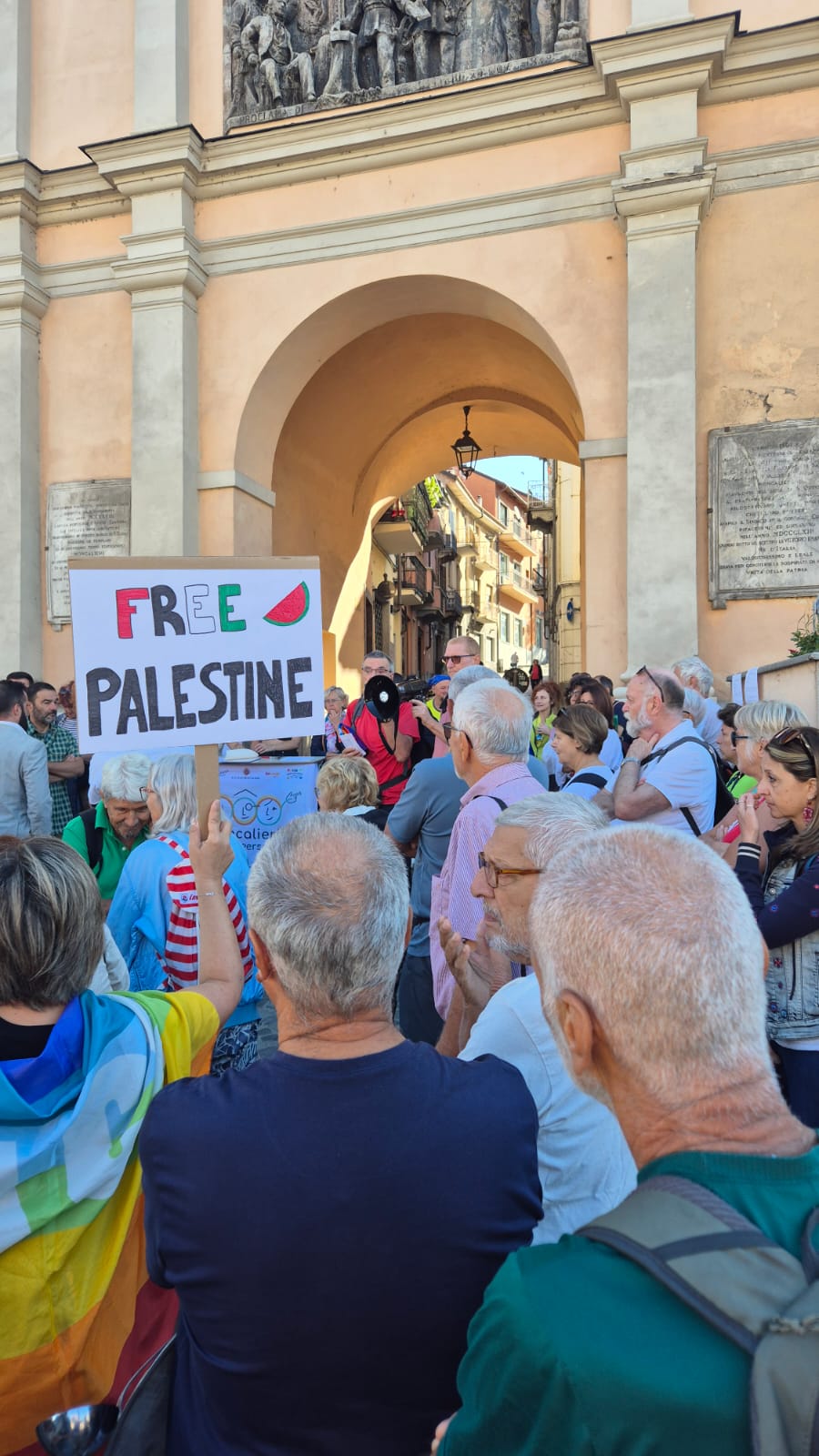 Galleria foto 'Local March for Gaza anche a Torino, oggi la prima tappa – Le foto' - foto 4
