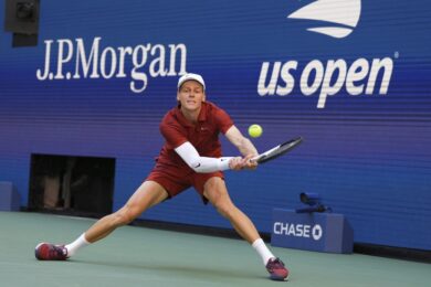 Us Open 2025, Sinner agli ottavi: battuto Shapovalov in 4 set