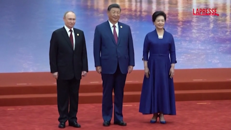 Cina, Xi Jinping accoglie Putin e altri leader a Tianjin per il vertice SCO