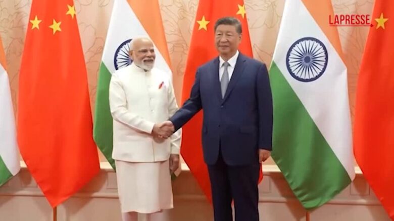 Cina, bilaterale tra Xi Jinping e Narendra Modi