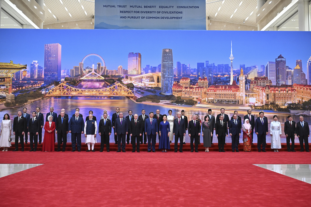 Cina, Putin al vertice con Xi Jinping: “In Occidente non ricordano paralleli storici” Cina, Putin al vertice con Xi Jinping: “In Occidente non ricordano paralleli storici”