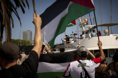Gaza, partita da Barcellona la Global Sumud Flotilla. Ieri a Genova in 40mila in piazza
