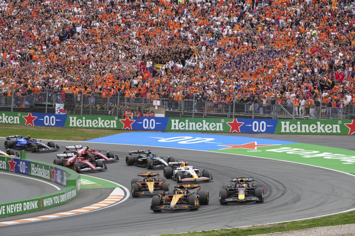F1, Gp Olanda 2025: vince Piastri, Norris si ritira. Disastro Ferrari F1, Gp Olanda 2025: vince Piastri, Norris si ritira. Disastro Ferrari