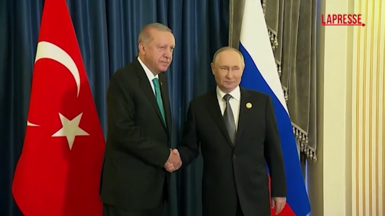 erdogan a putin non vediamo l ora di accogliervi in turchia l invito 232 sempre valido