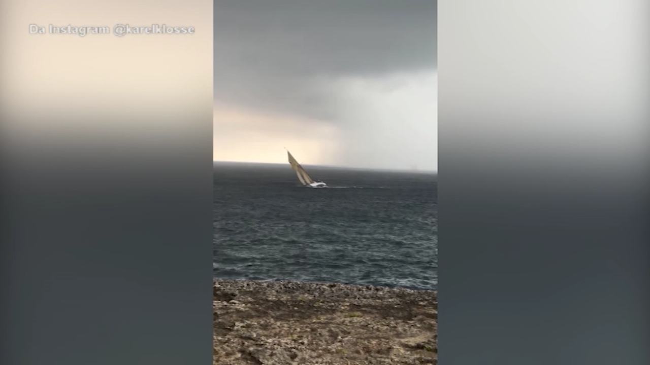 Minorca, il vento spezza l Minorca, il vento spezza l