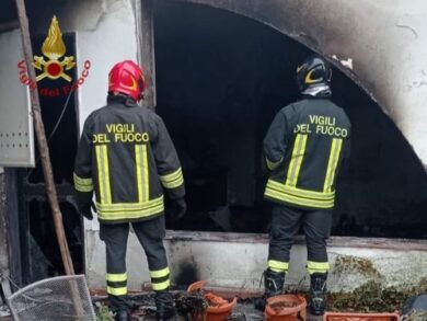 Napoli, a Sorrento esplode abitazione per fuga di gas: 2 morti
