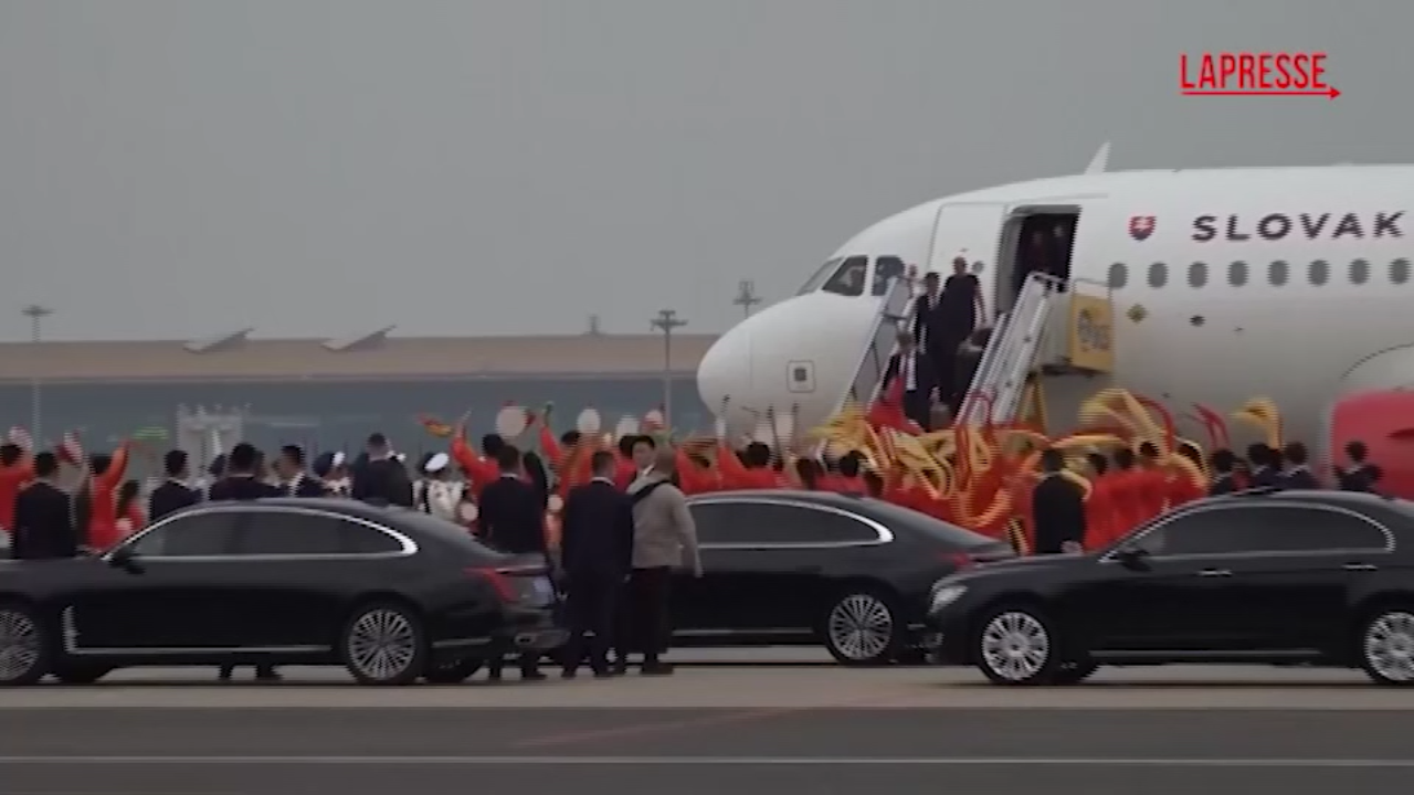 Cina, Vucic e Fiko arrivano a Pechino per la Parata della Vittoria Cina, Vucic e Fiko arrivano a Pechino per la Parata della Vittoria