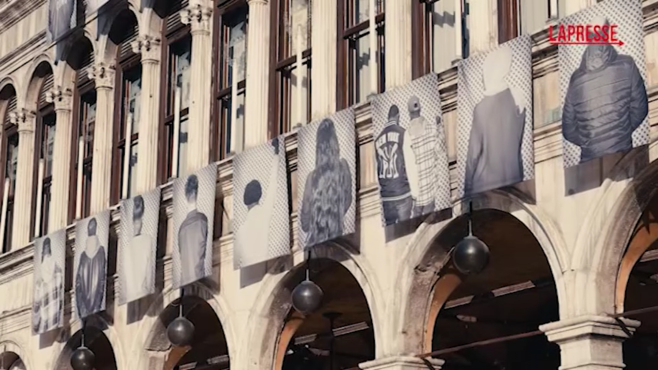 venezia dreams in transit l installazione dedicata ai sogni dei migranti