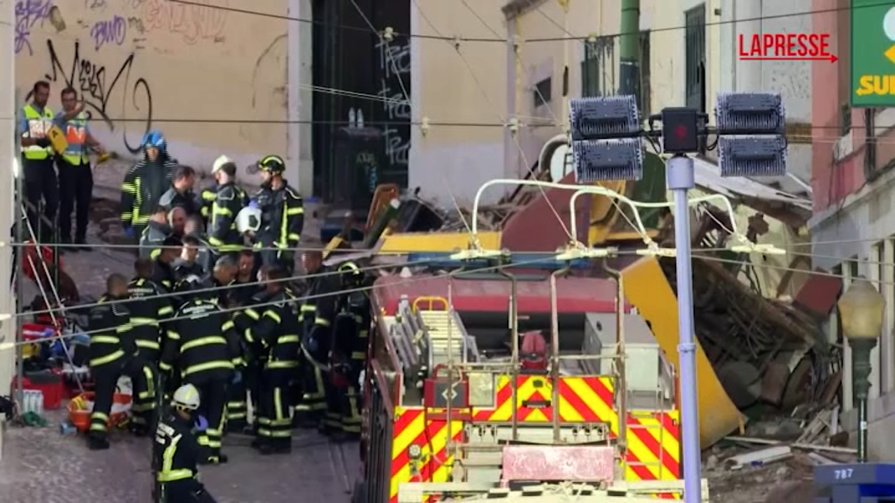 Portogallo, deraglia la funicolare a Lisbona: 15 morti e 20 feriti