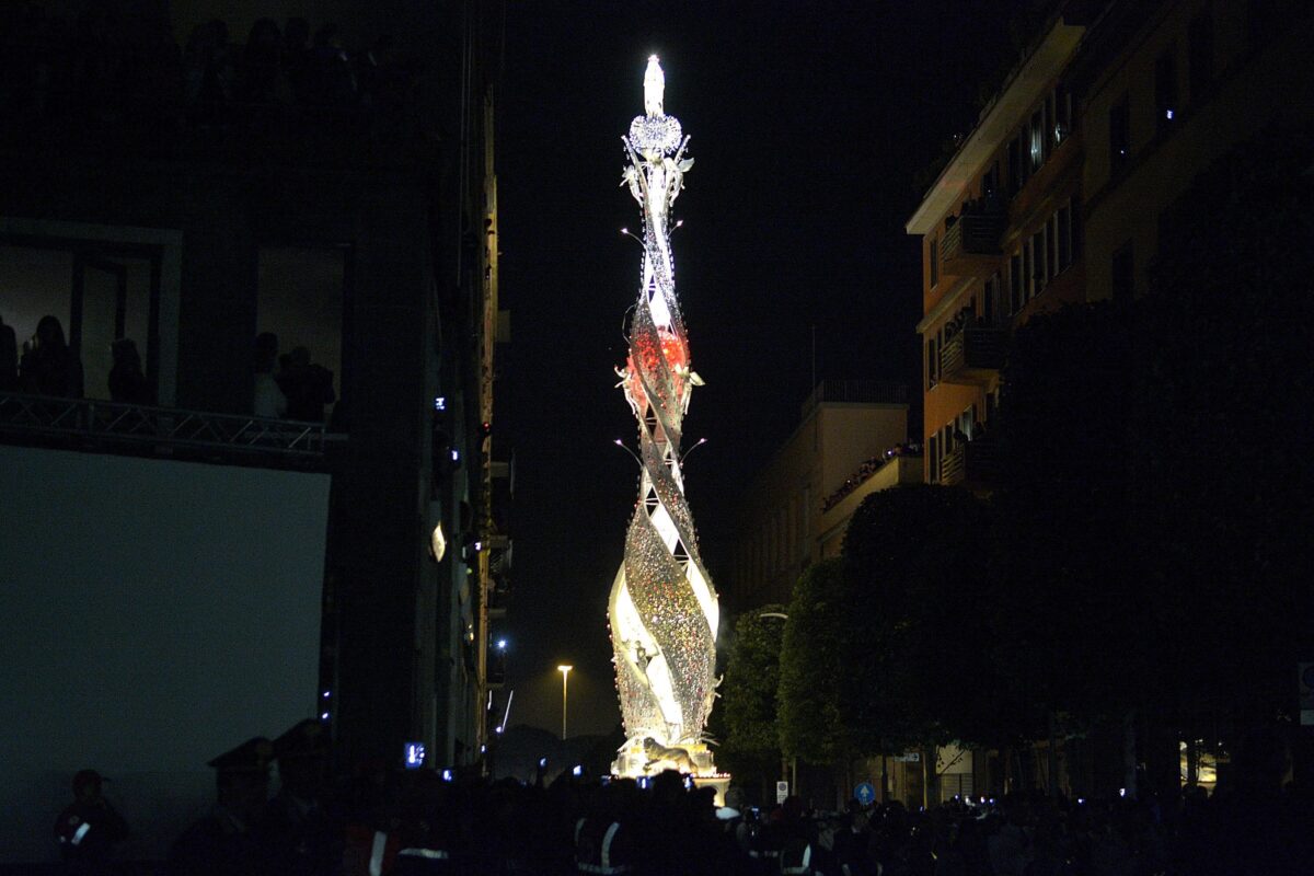 Viterbo, polizia ferma due turchi armati a poche ore dalla festa di Santa Rosa Viterbo, polizia ferma due turchi armati a poche ore dalla festa di Santa Rosa