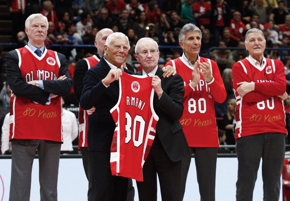 Galleria foto 'Giorgio Armani e lo sport, dal basket alle Olimpiadi: la sua grande passione e i trionfi in 10 foto' - foto 7
