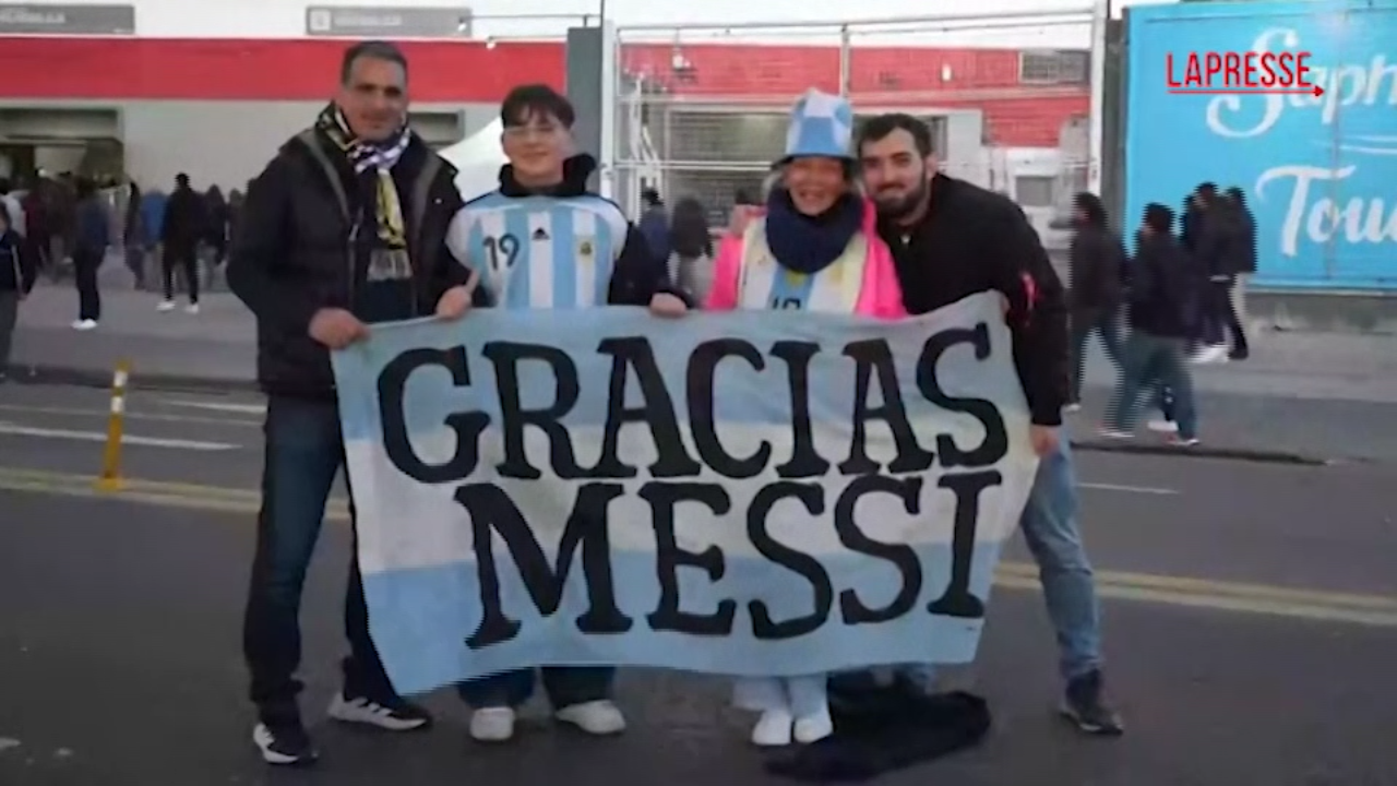 Argentina, i tifosi allo stadio per l'ultima partita casalinga di Messi