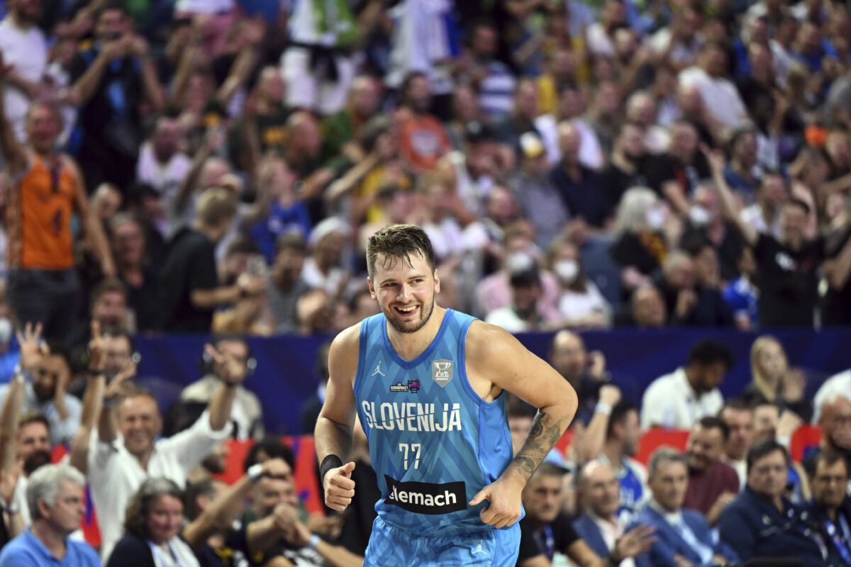 Eurobasket 2025, Italia ko: Doncic porta la Slovenia ai quarti Eurobasket 2025, Italia ko: Doncic porta la Slovenia ai quarti