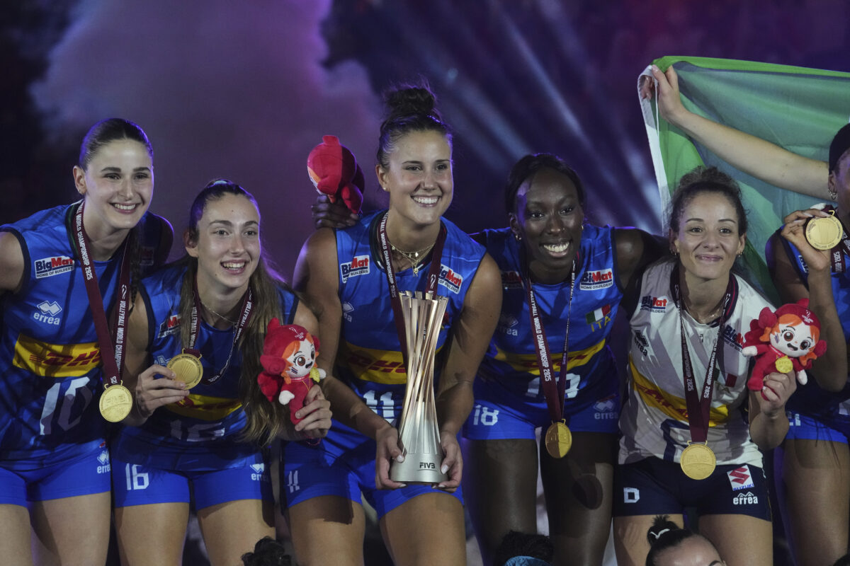 Mondiali volley femminile 2025, l’Italia in cima al mondo: le Azzurre battono la Turchia in 5 set Mondiali volley femminile 2025, l’Italia in cima al mondo: le Azzurre battono la Turchia in 5 set