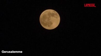 Eclissi lunare: in Medio Oriente il fenomeno della luna rossa