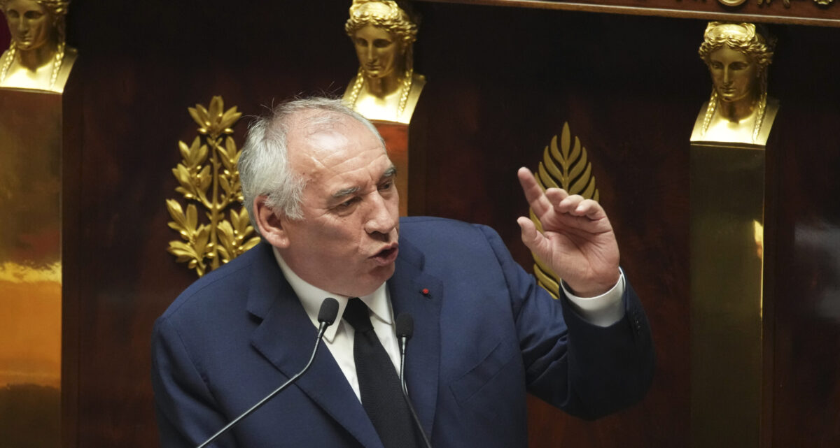 Francia, Bayrou in Parlamento per fiducia: “Ho voluto io questa prova di verità” Francia, Bayrou in Parlamento per fiducia: “Ho voluto io questa prova di verità”