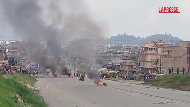 Nepal, ancora violente proteste a Kathmandu dopo blocco piattaforme social