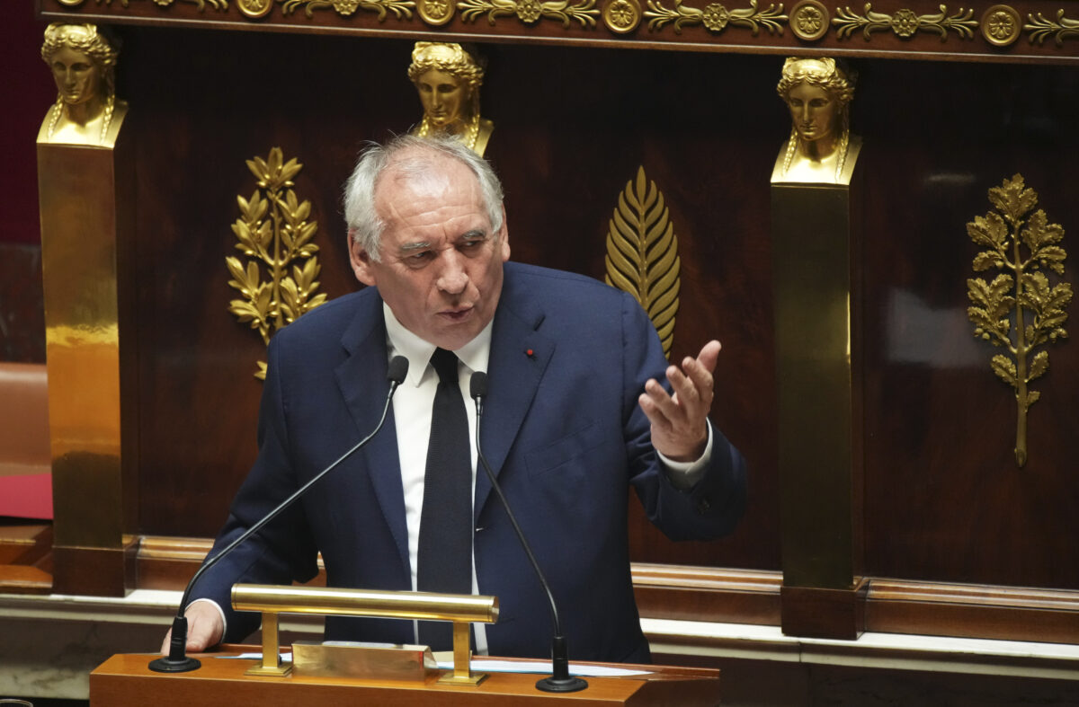 Francia, Bayrou si è dimesso: Macron ora deve scegliere il successore