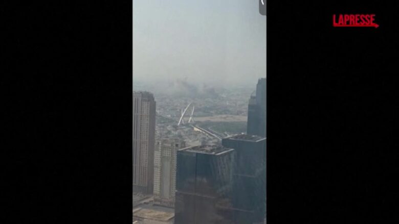 Qatar, Israele bombarda Doha per colpire funzionari Hamas: il fumo dopo l'esplosione