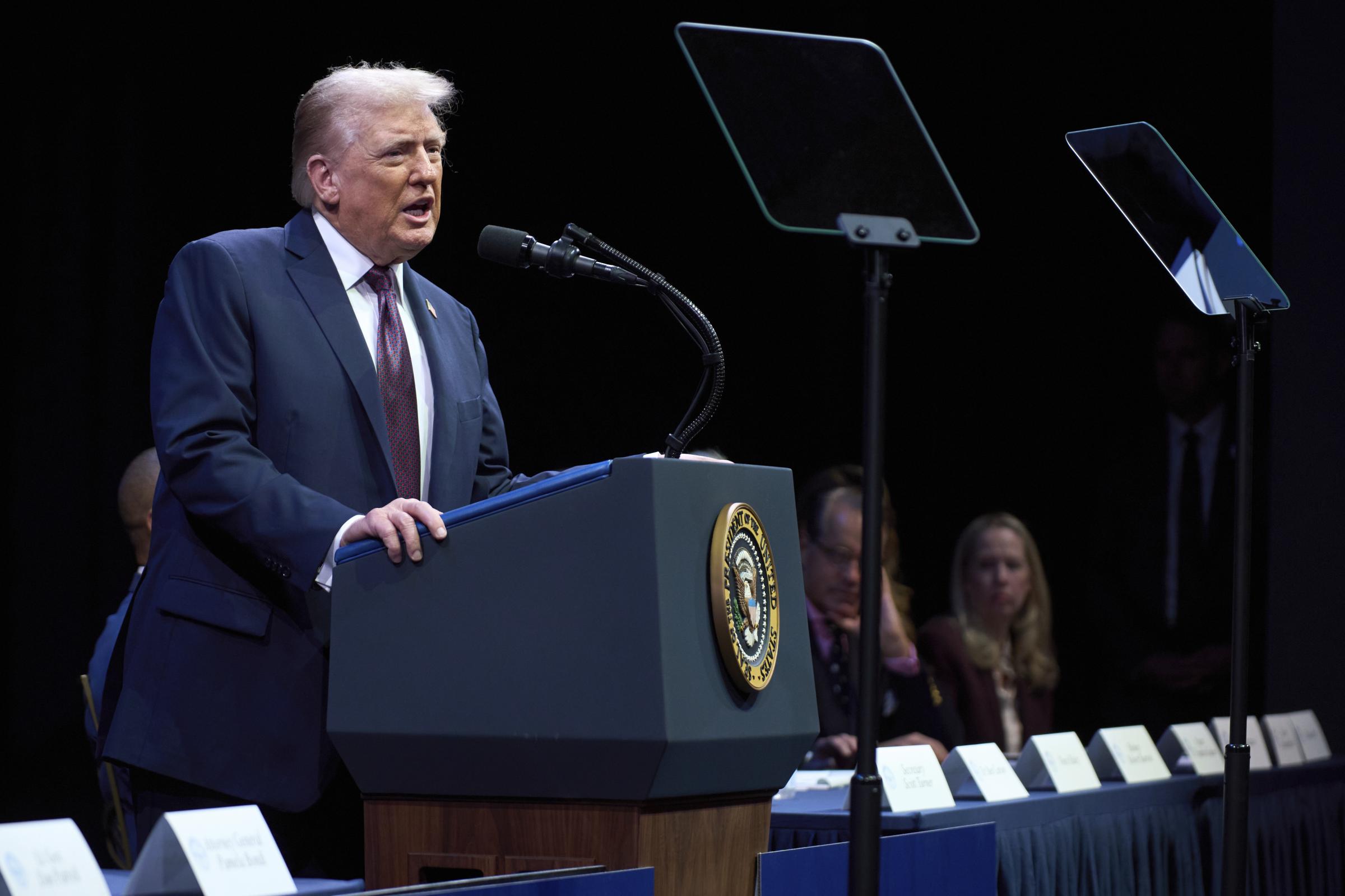 Casa Bianca: “Trump favorevole a esame grafologico su firma lettera per Epstein” Casa Bianca: “Trump favorevole a esame grafologico su firma lettera per Epstein”