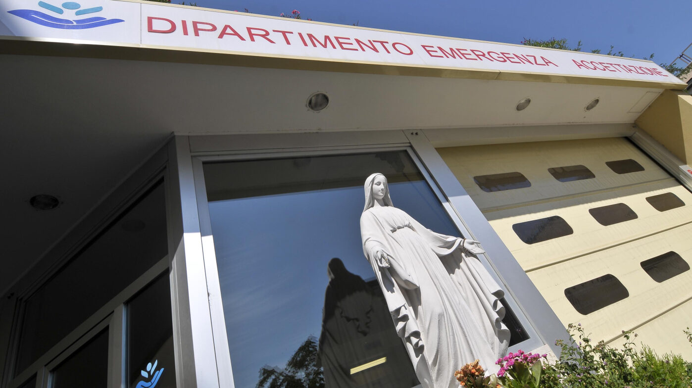 vibo valentia morto bimbo di 3 anni colpito da una trave al parco