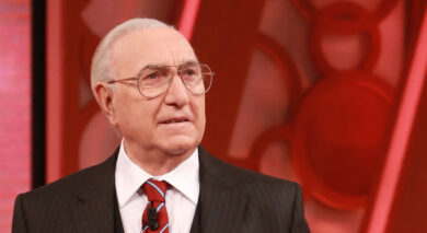 Pippo Baudo, nel testamento a segretaria Dina Minna quasi stessa quota eredità dei figli